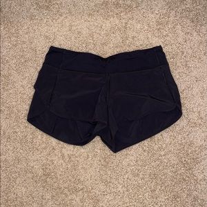 Lululemon Speed Up Low-Rise Lined Short 2.5” Size 8